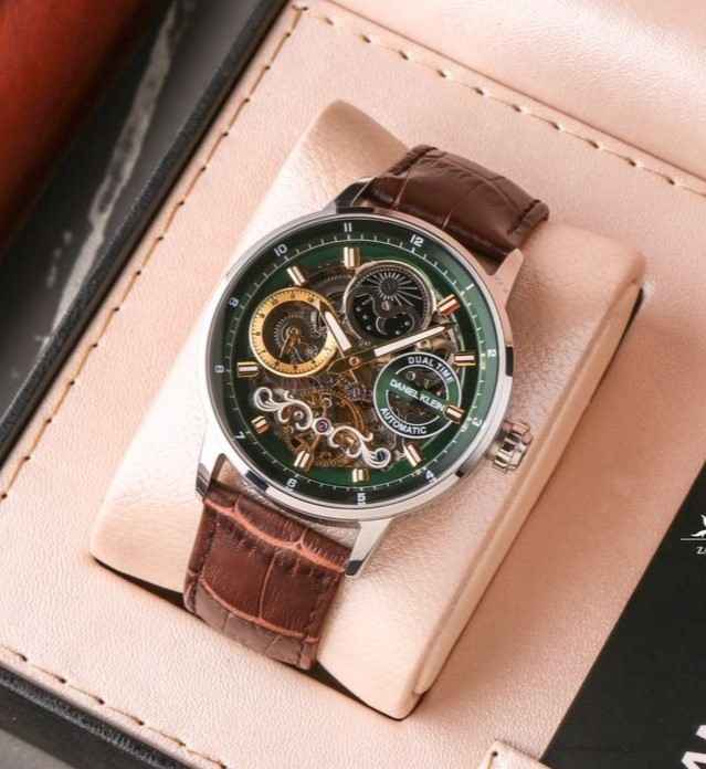 ساعت دنیل کلین